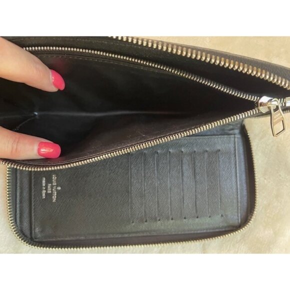 Authentic Louis Vuitton Damier Graphite Zippy Wallet Vertical - Picture 9 of 9